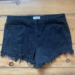 Elan High Waisted Frayed Black Jean Shorts - L